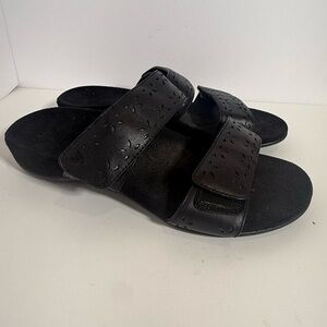 Vionic 6 Randi Black 2 Strap Slide On Sandals